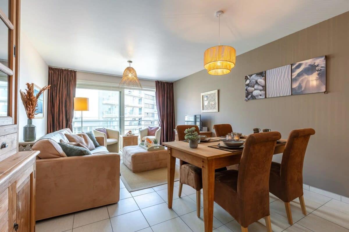 Huswell - Lovely Apartment With Lateral Sea View Middelkerke Esterno foto
